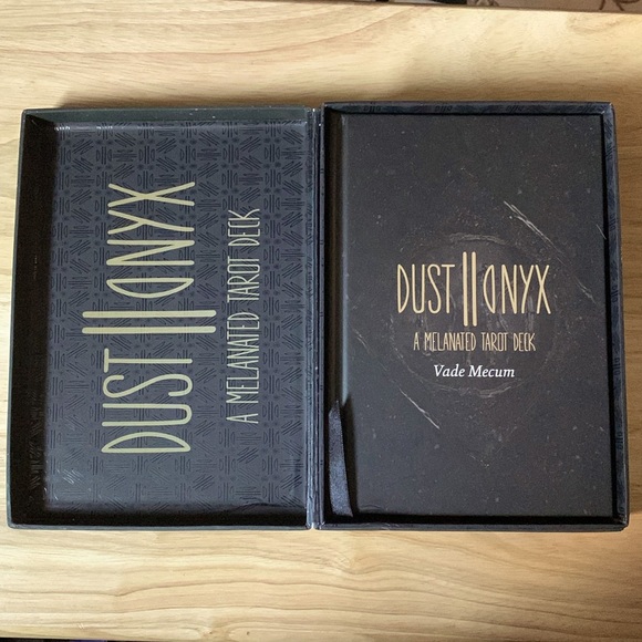 Dust II Onyx ( Dust 2 Onyx ) by Courtney Alexander - 2nd printing - Picture 7 of 17